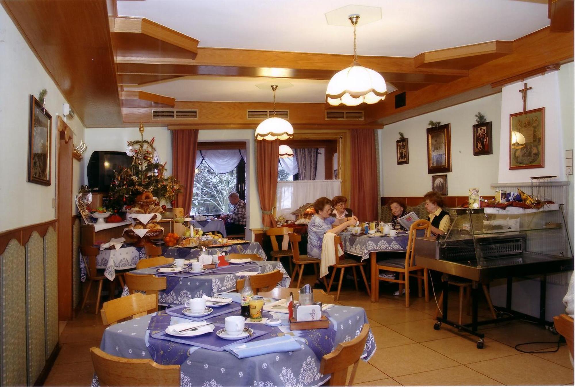 Gasthof Pension St. Wolfgang Kirchberg am Wechsel Luaran gambar